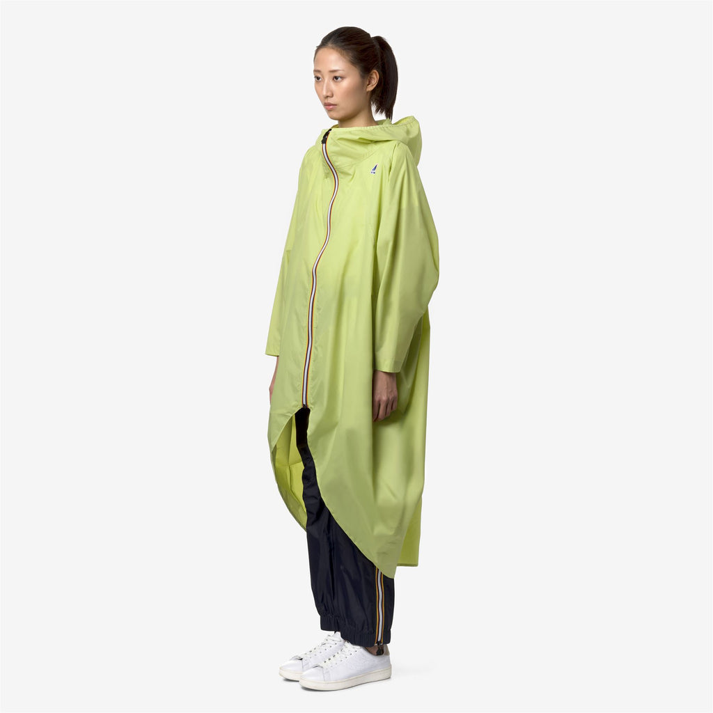 Jackets_Unisex_LE VRAI 3.0 RENNES_Poncho_Green Celery - Commercial 5