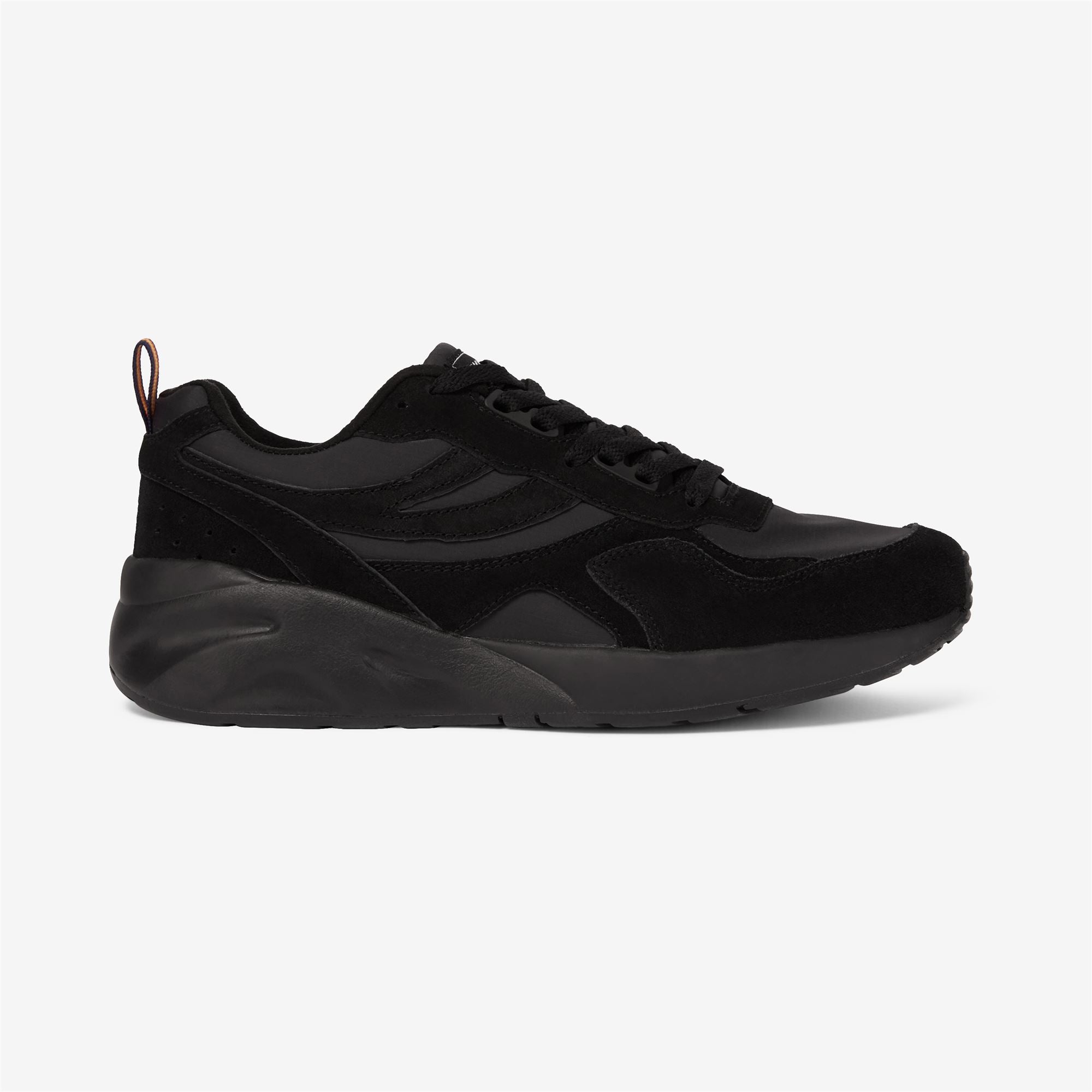 Sport Shoes_Unisex_TRAINING 3.0 LACES_Low Cut_Black - Commercial 1