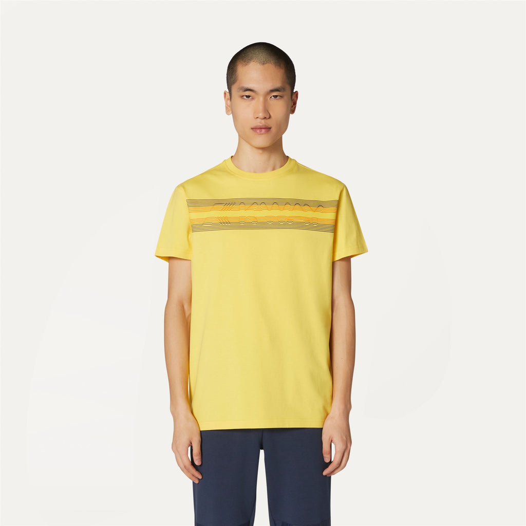 T-Shirts & Top_MAN_ACEL_T-Shirt_Yellow Sunstruck - Commercial 4