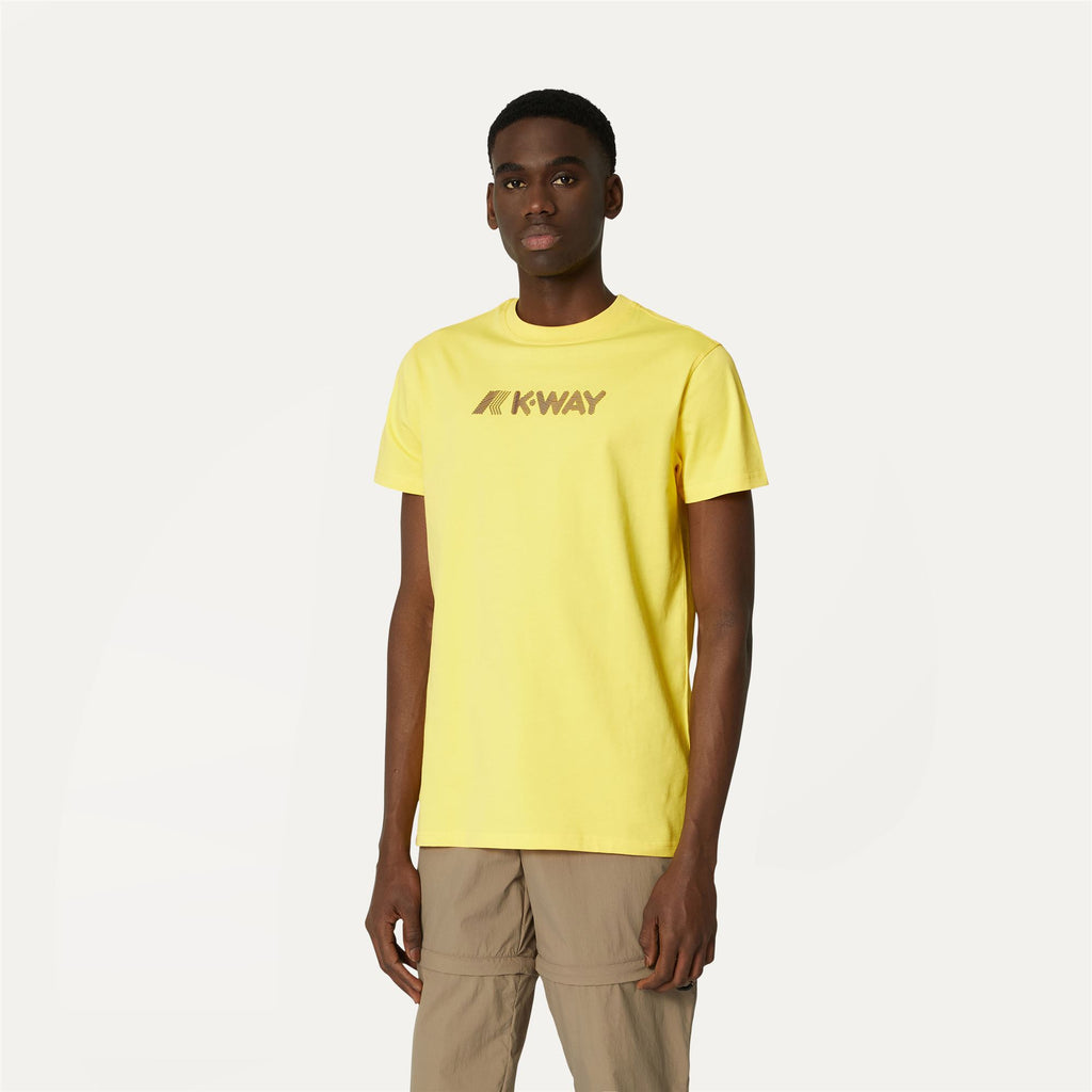 T-Shirts & Top_MAN_ELLIOT 3D STRIPES LOGO_T-Shirt_Yellow Sunstruck - Commercial 4