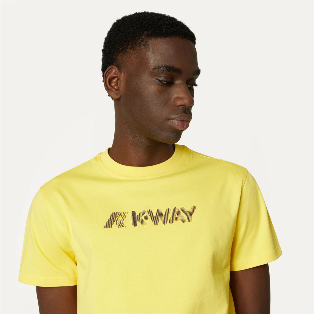 T-Shirts & Top_MAN_ELLIOT 3D STRIPES LOGO_T-Shirt_Yellow Sunstruck - Commercial 7