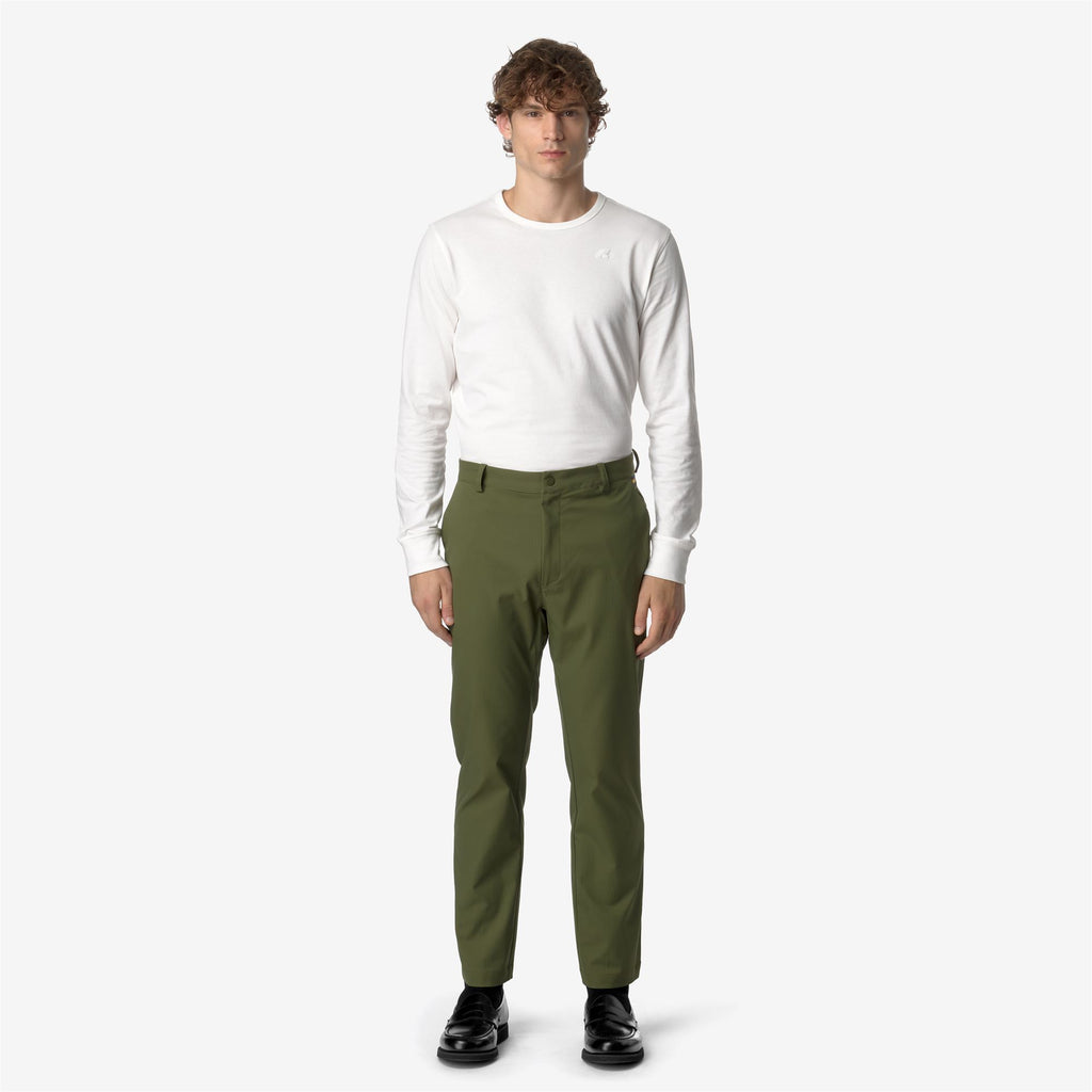 Pants_UNISEX_ELIA TWILL PEACH_Chino_Green Cypress - Commercial 4