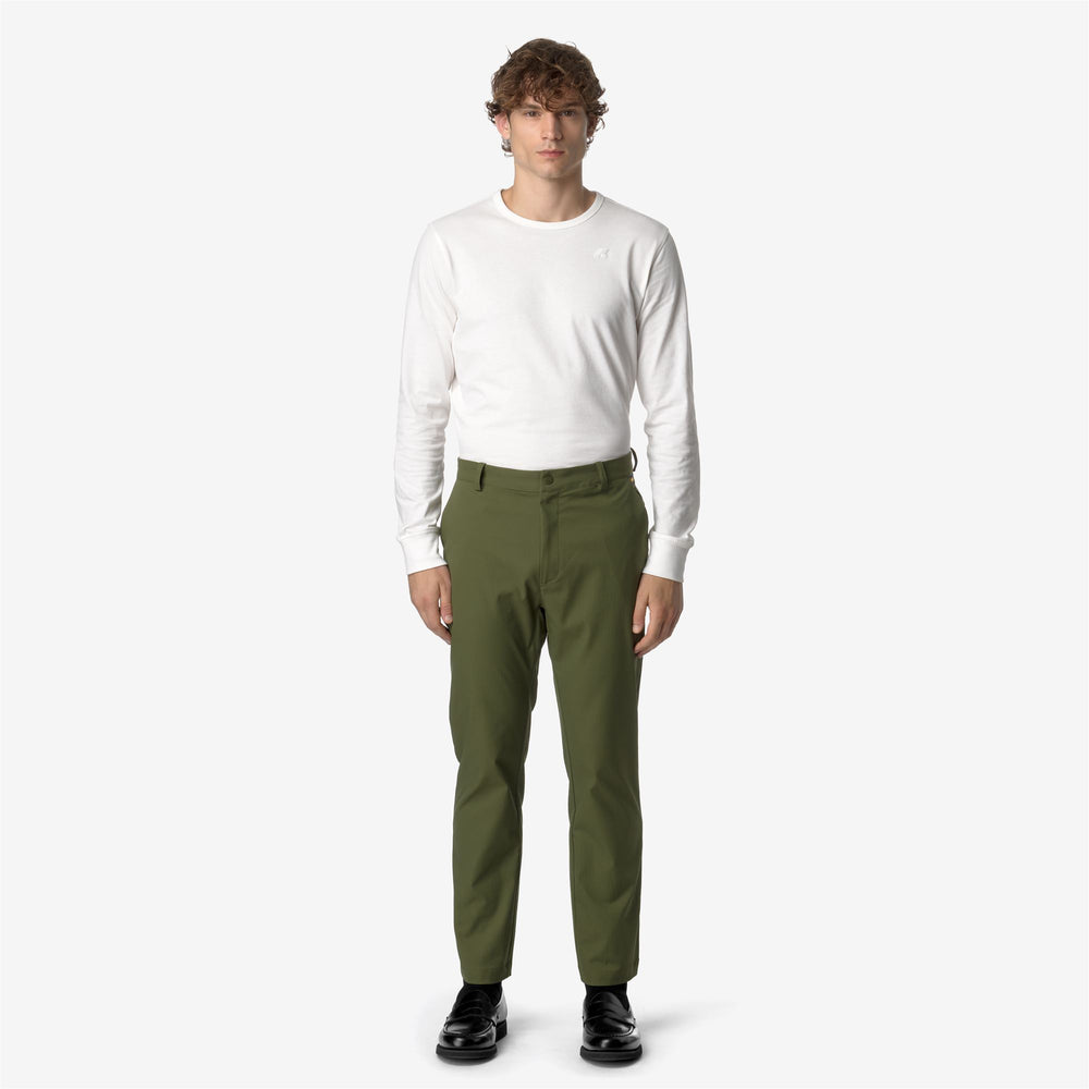 Pantaloni Chino Unisex Verde Cipresso per Abbigliamento Casual 02