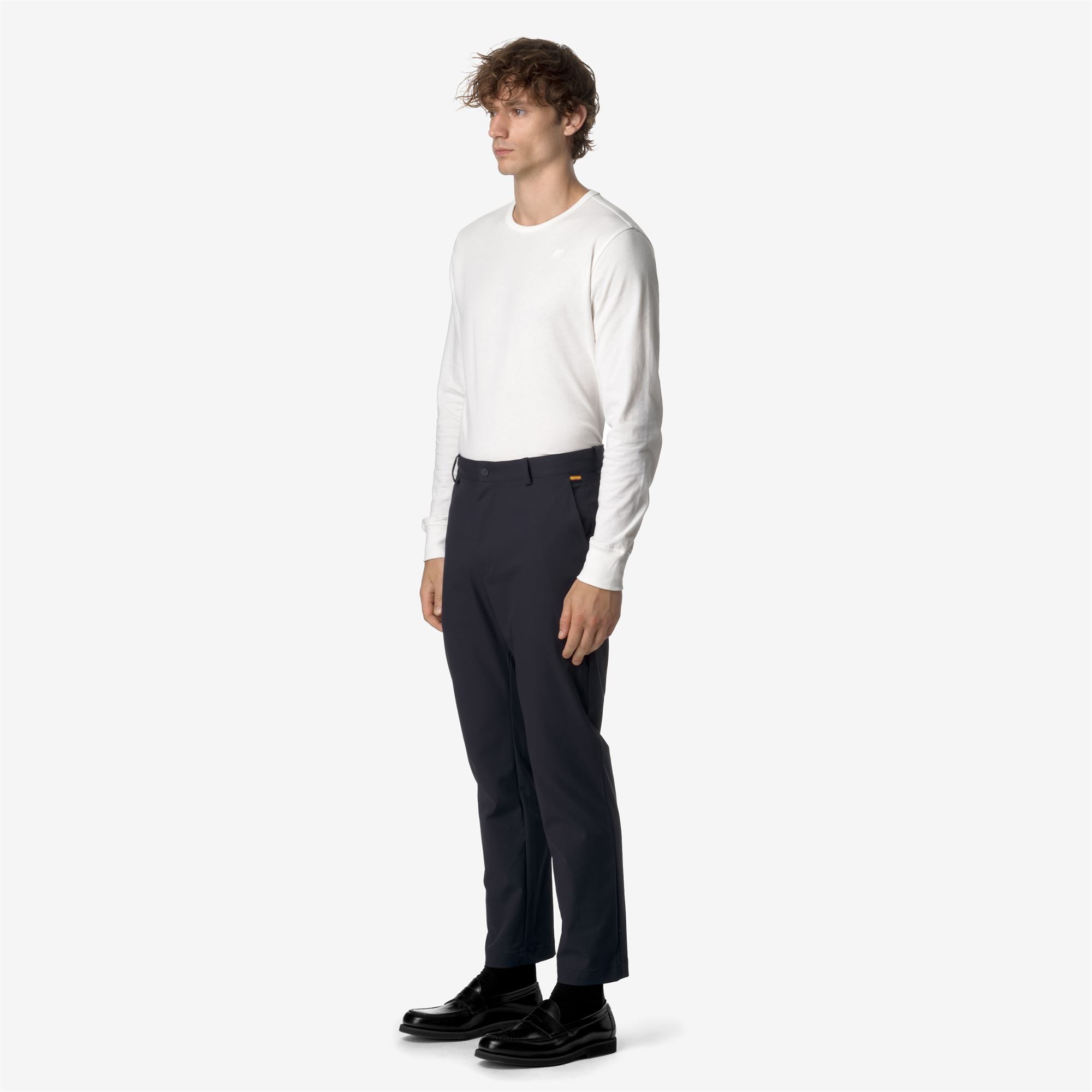 Pants_UNISEX_ELIA TWILL PEACH_Chino_Blue Depth - Commercial 5