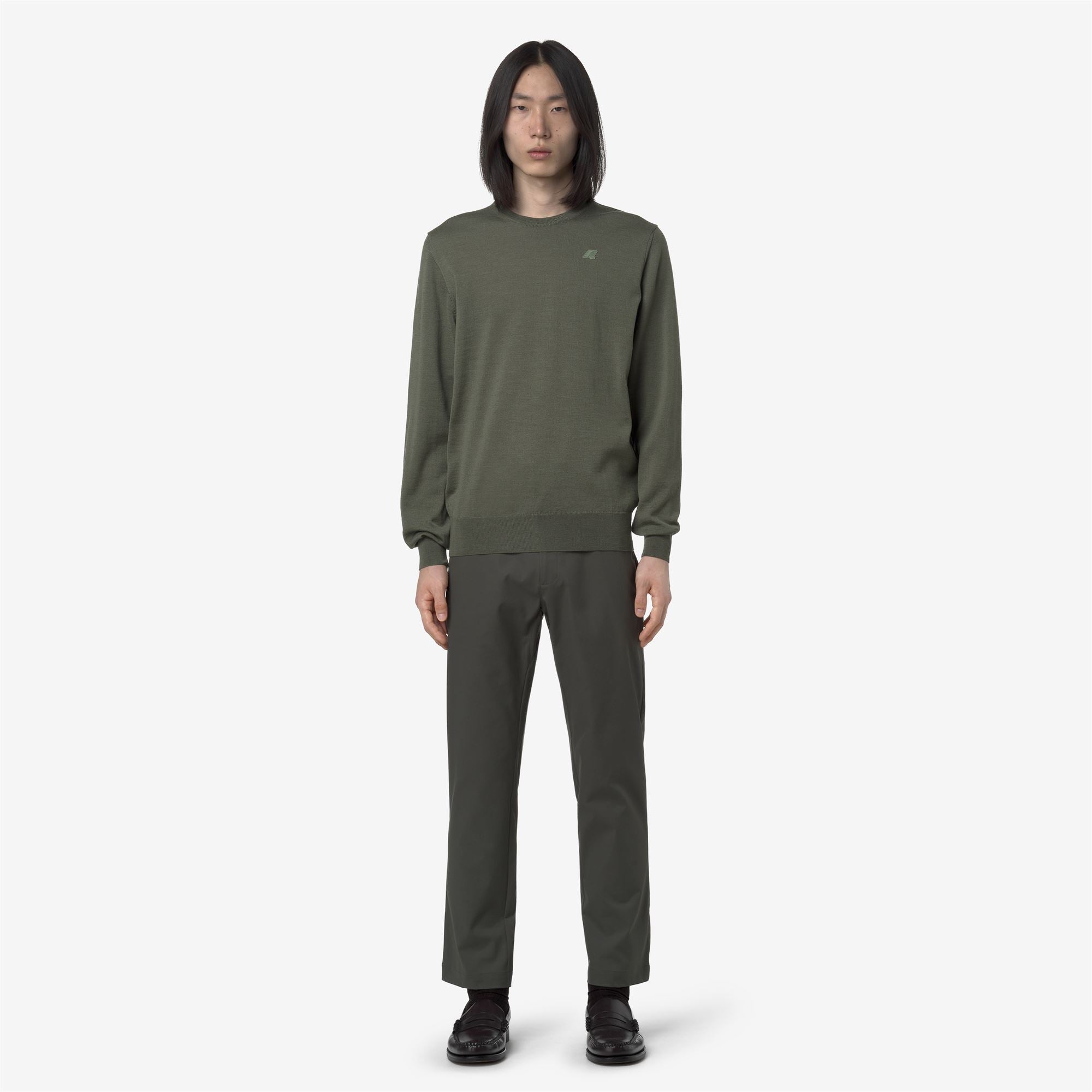 Pants_UNISEX_ELIA TWILL PEACH_Chino_GREEN BLACKISH - Commercial 4