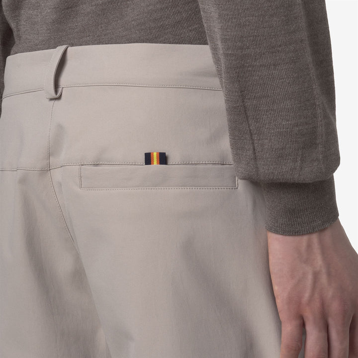 Pantalón chino unisex beige con tejido aterciopelado 2