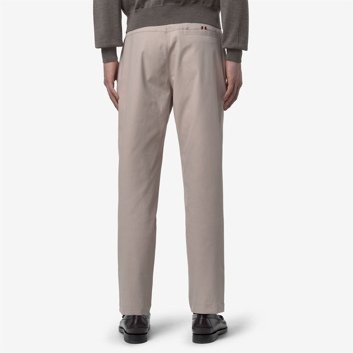 Pantalón chino unisex beige con tejido aterciopelado 5