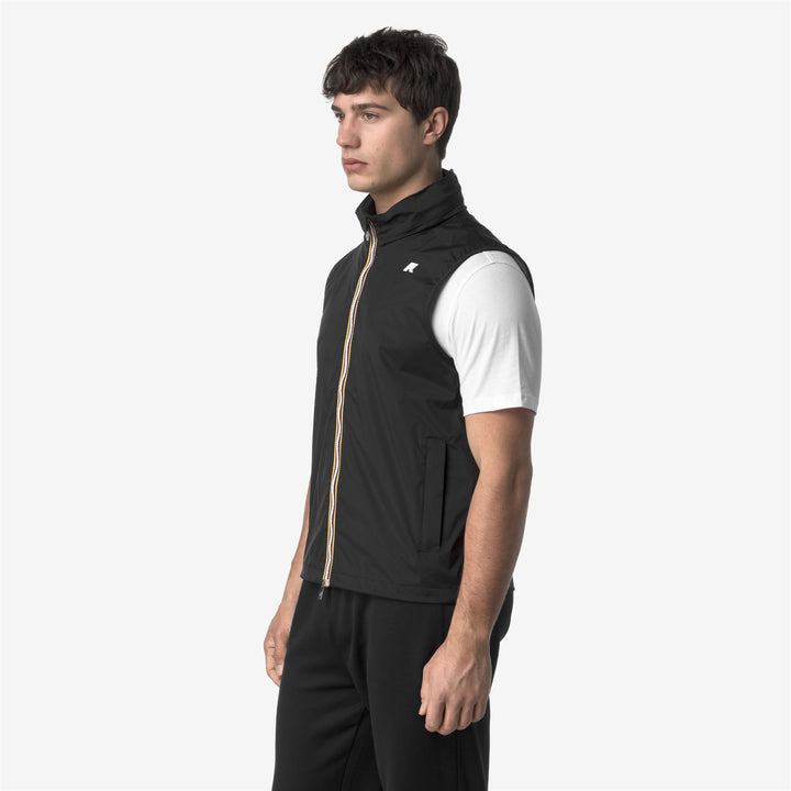Chaleco de nylon negro y gris para hombre resistente al clima con ajuste ajustable 4