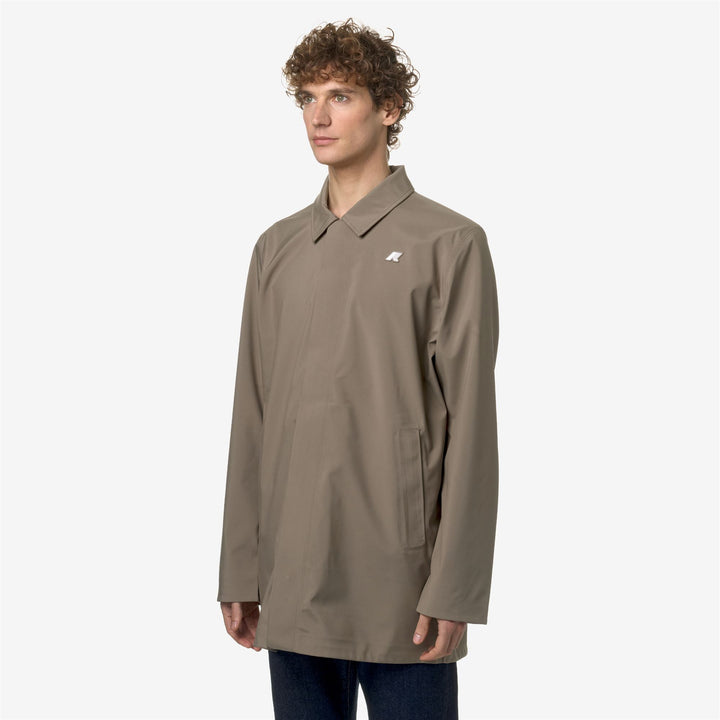 Chaqueta de lluvia marrón beige para hombre de 3/4 con resistencia al agua 4