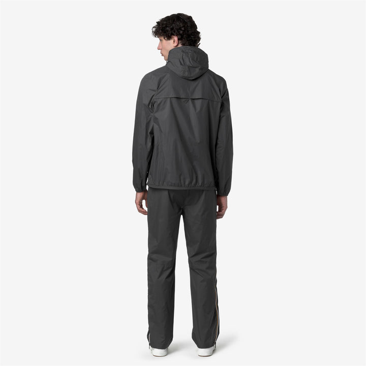 Grey unisex packable sport trousers with elastic waist and pockets 3