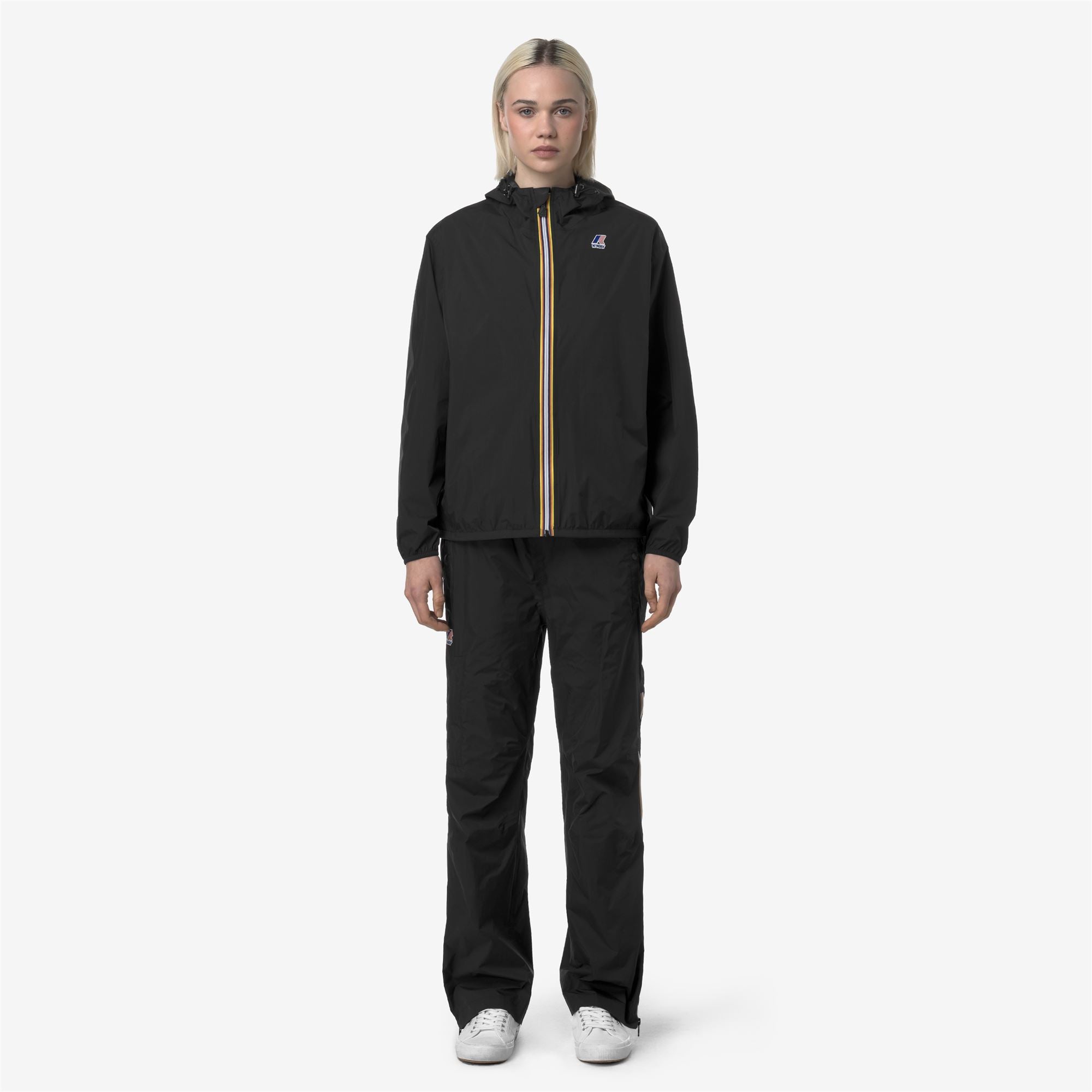 Pants_UNISEX_LE VRAI 4.0 ETHAN_Sport Trousers_Black Pure - Commercial 2