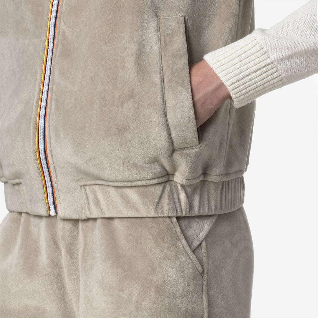 Chaleco polar beige para mujer con bolsillos con cremallera main