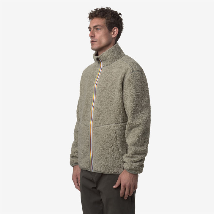 Chaqueta polar reversible verde para hombre con sherpa y forro polar 5