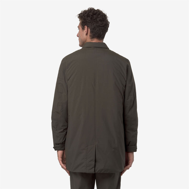 Chaqueta impermeable de media altura para hombre en color oliva negro con acolchado PrimaLoft 5