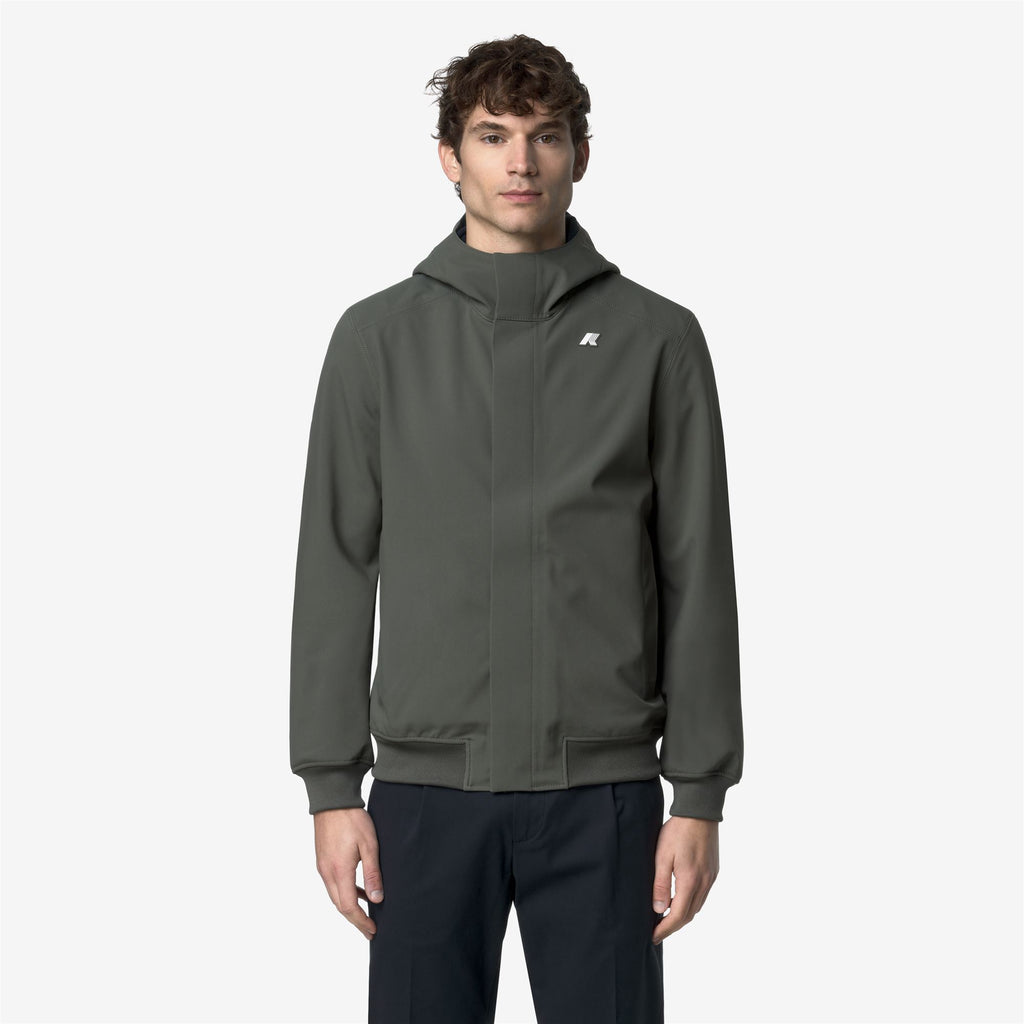 Jackets_MAN_JOACHIM BONDED_Short_GREEN BLACKISH  - Blue Depth - Commercial 3