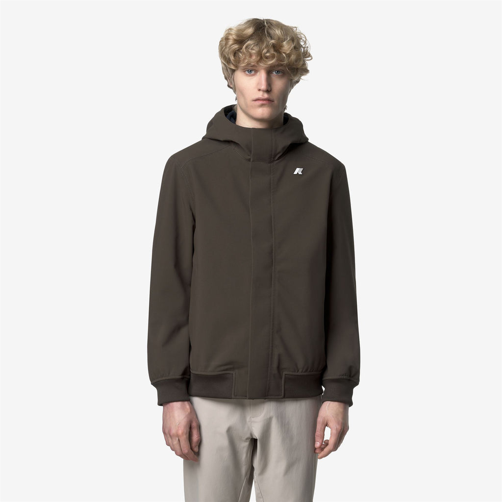 Jackets_MAN_JOACHIM BONDED_Short_Black Olive - Blue Depth - Commercial 4