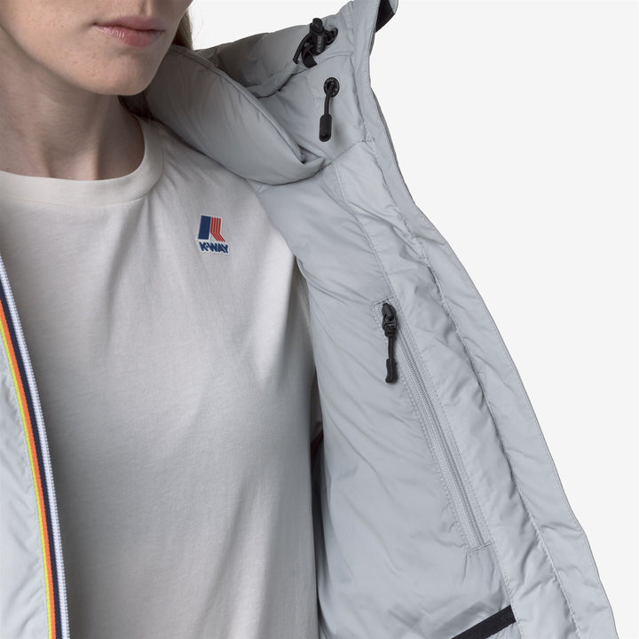 Chaqueta corta de plumón gris para mujer para clima frío 2