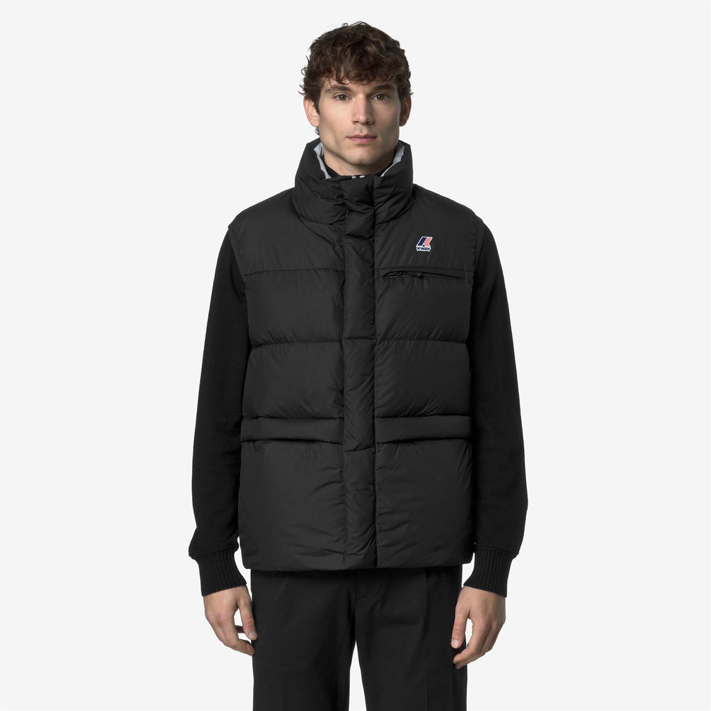 Black unisex insulated down vest for cold weather 02
