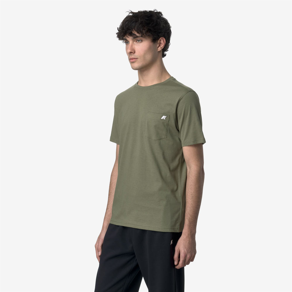 T-Shirts & Top_MAN_SIGUR JERSEY_T-Shirt_Green Lichen - Commercial 5