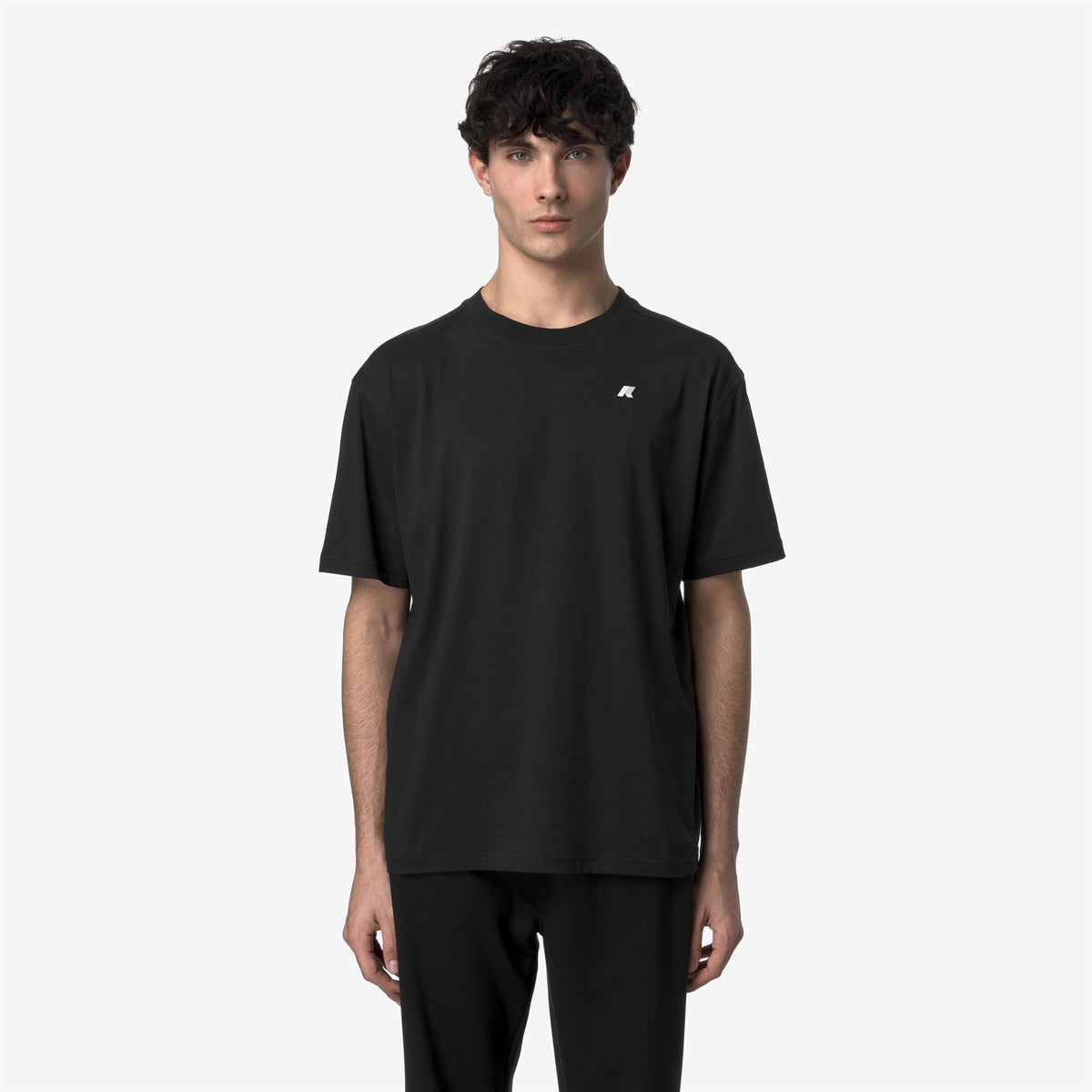 T-Shirts & Top_MAN_SOLO JERSEY_T-Shirt_Black Pure - Commercial 4