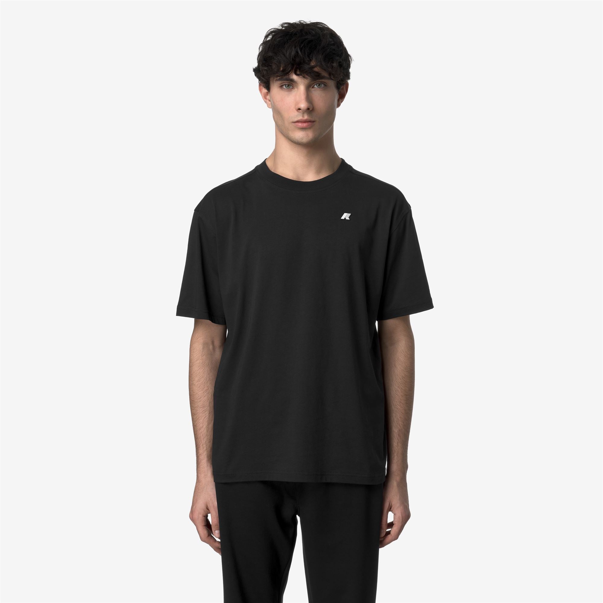 T-Shirts & Top_MAN_SOLO JERSEY_T-Shirt_Black Pure - Commercial 4