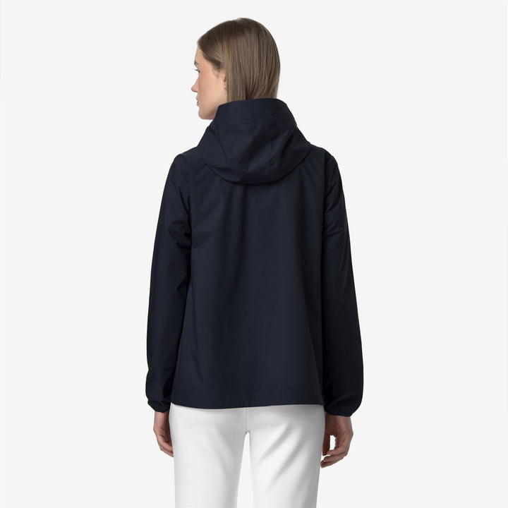 Chaqueta impermeable elástica azul para mujer para clima variable 3