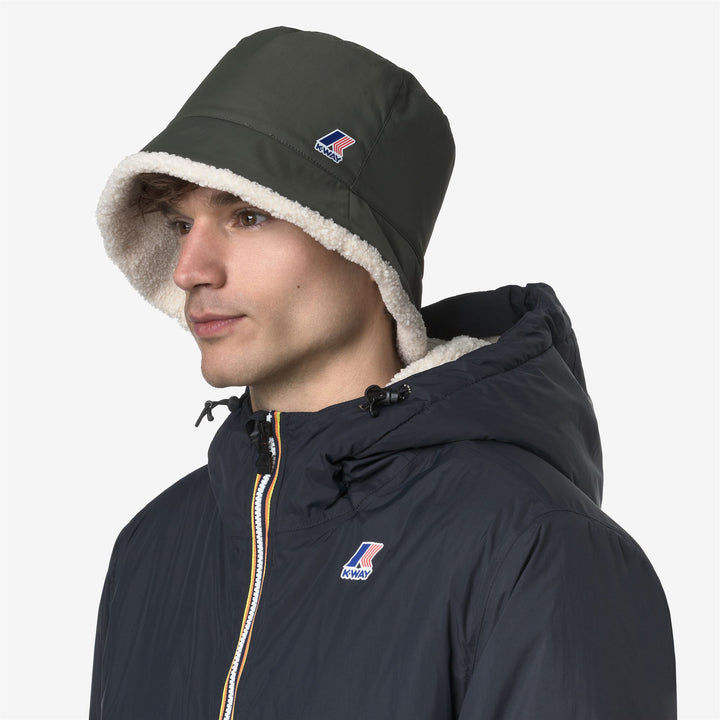 Sombrero de pescador unisex verde negruzco para clima frío 2