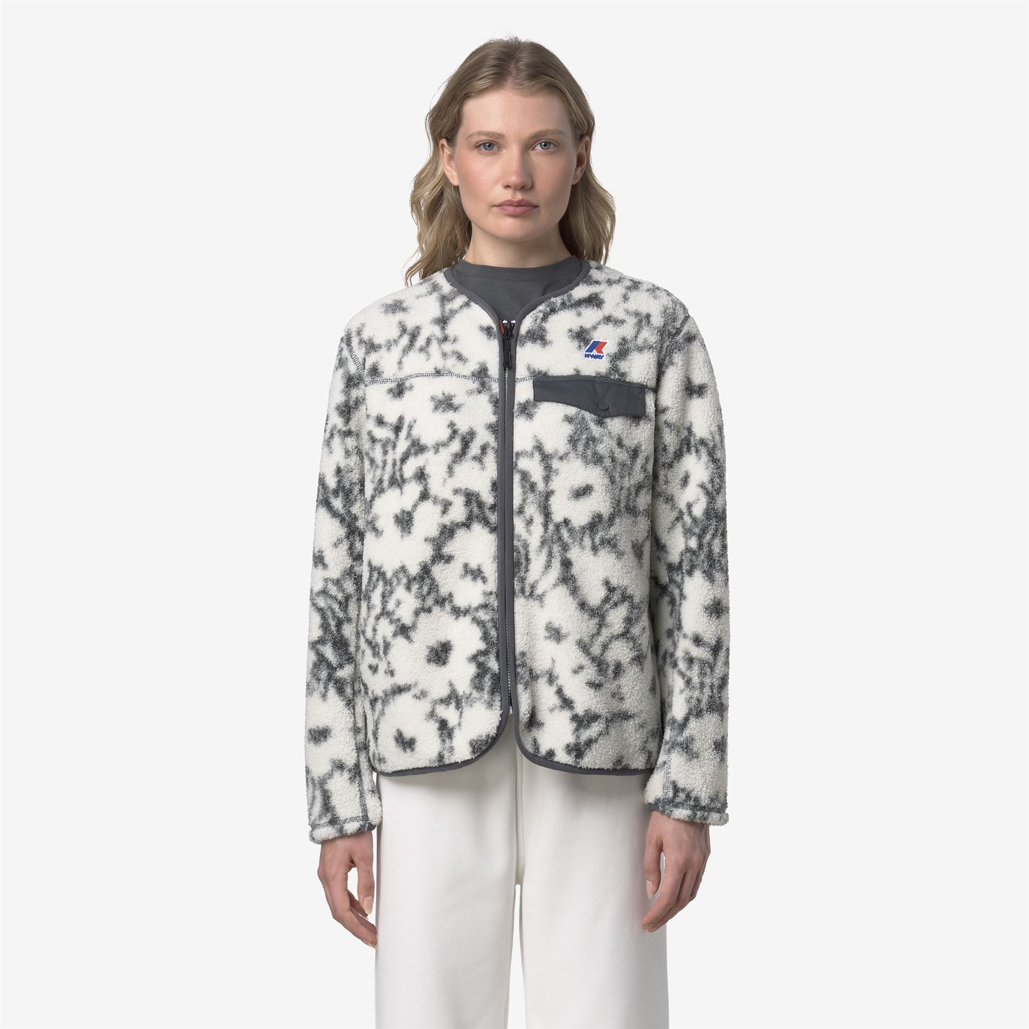 Fleece_UNISEX_ARISTIDE ORSETTO PRINT_Cardigan_Ecru-Grey Shadow Dk Flowers - Commercial 4