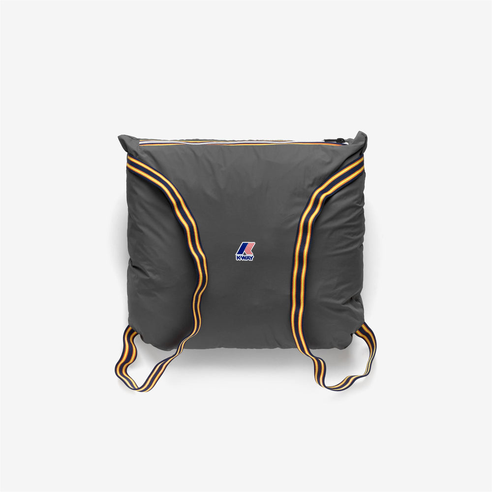 Impermeable unisex gris plegable de 3/4 de longitud con acolchado PrimaLoft 02