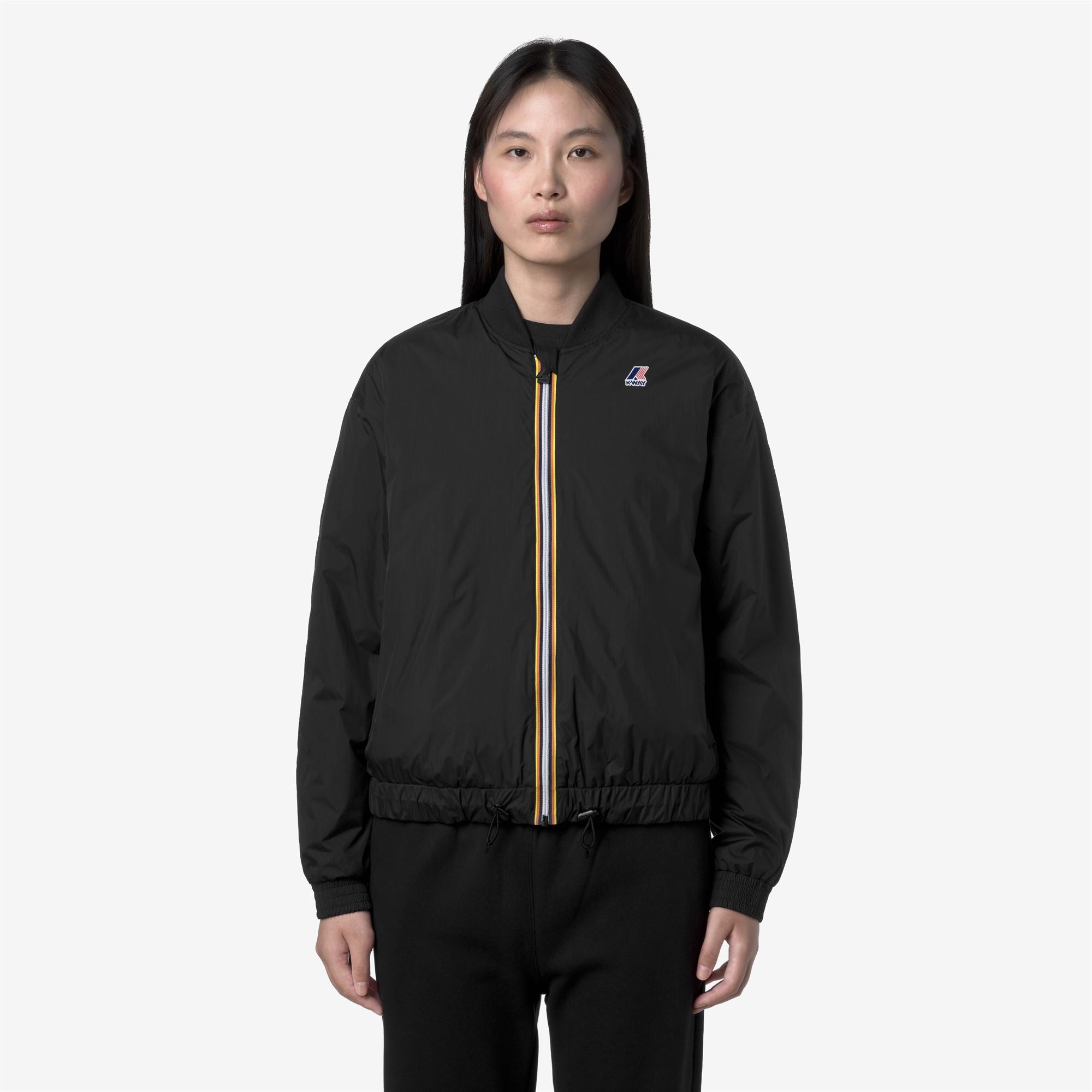 Jackets_WOMAN_LE VRAI 4.0 AZELIE WARM_Short_Black Pure - Commercial 4
