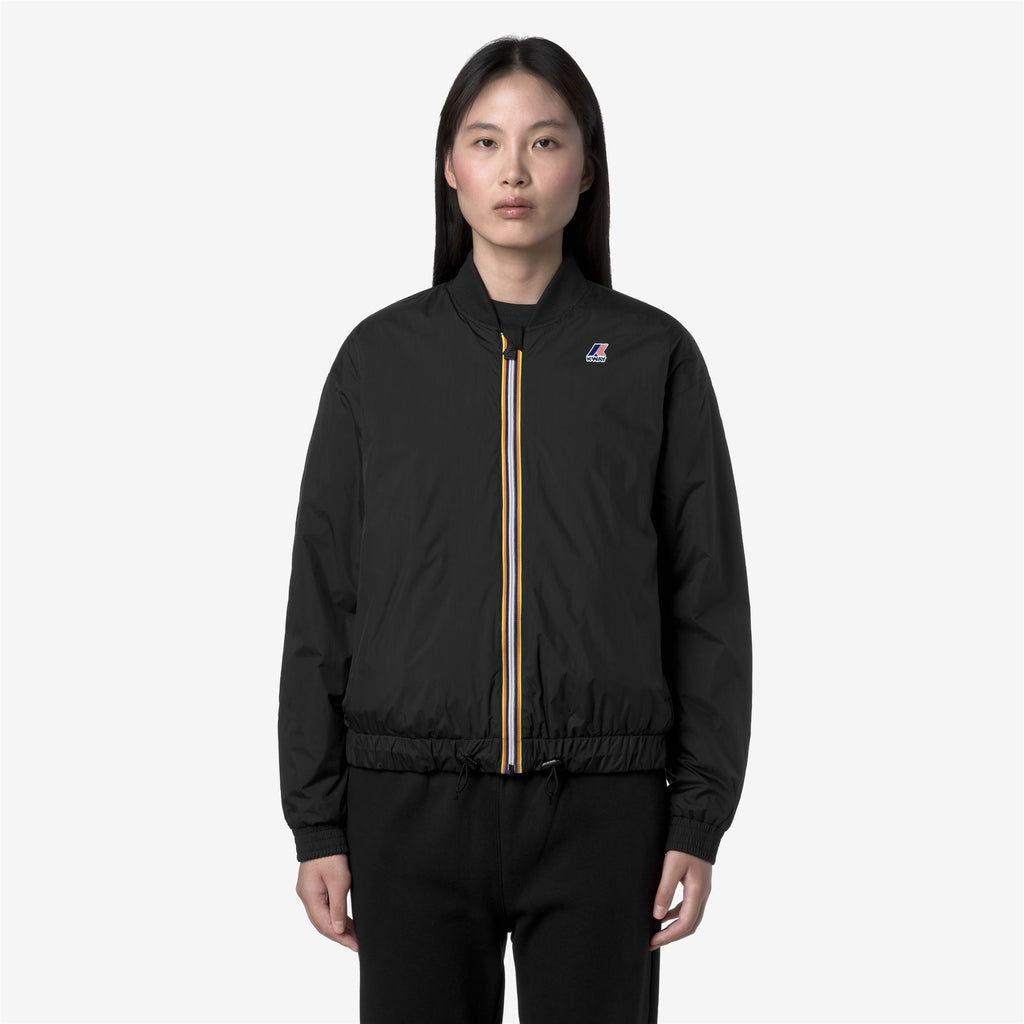Jackets_WOMAN_LE VRAI 4.0 AZELIE WARM_Short_Black Pure - Commercial 4
