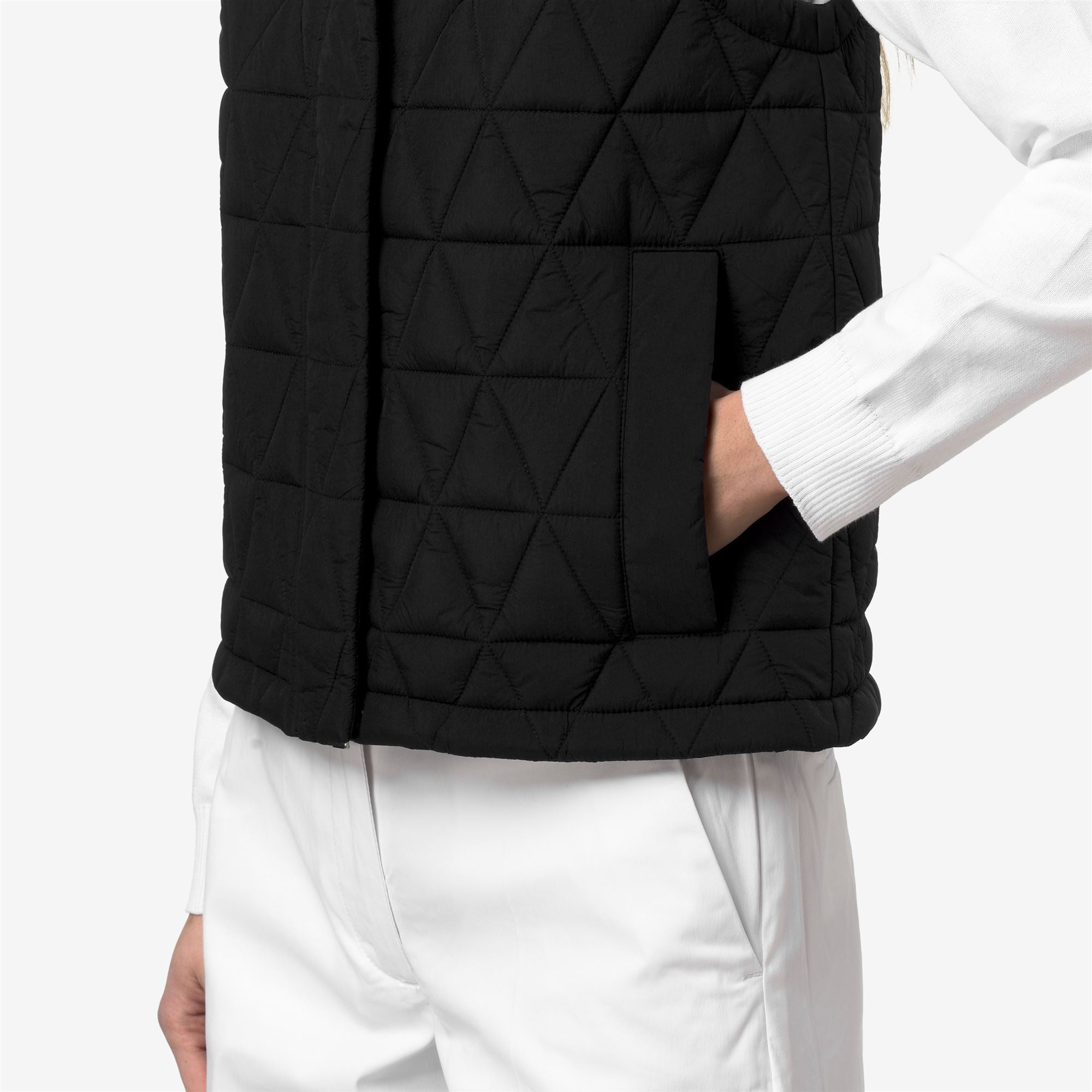 Jackets_Woman_SATINE DIAMOND QUILTED WARM_Vest_Black Pure - Black Pure - Commercial 7