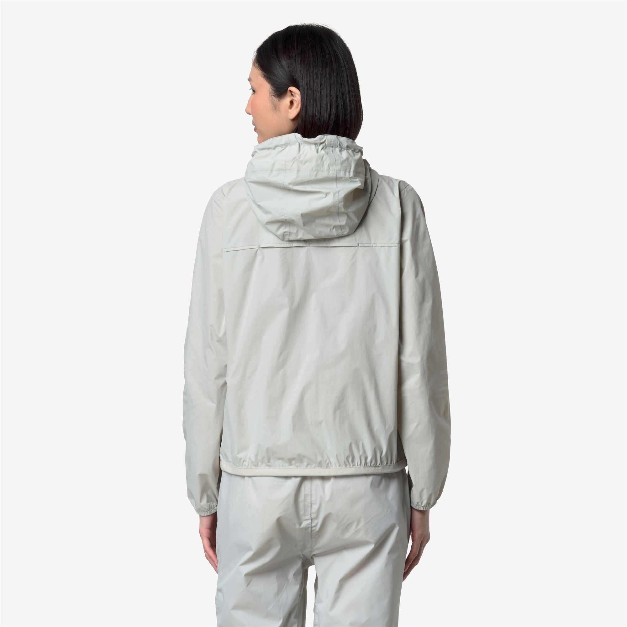 Jackets_WOMAN_LE VRAI 4.0 CLAUDETTE_Mid_BEIGE LT - Commercial 6