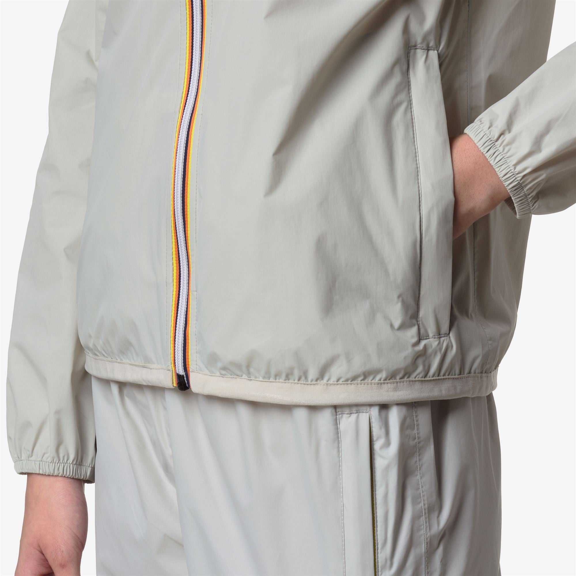 Jackets_WOMAN_LE VRAI 4.0 CLAUDETTE_Mid_BEIGE LT - Commercial 7