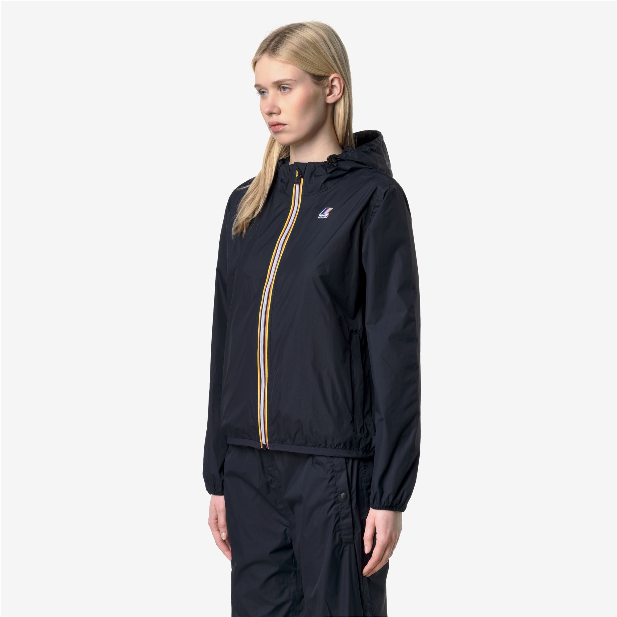 Jackets_WOMAN_LE VRAI 4.0 CLAUDETTE_Mid_Blue Depth - Commercial 5
