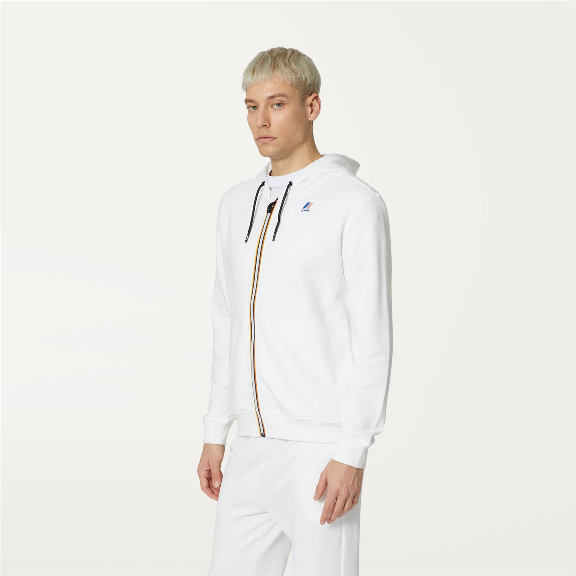 Fleece_UNISEX_LE VRAI ARNEL POLY COTTON_Jacket_White - Commercial 5