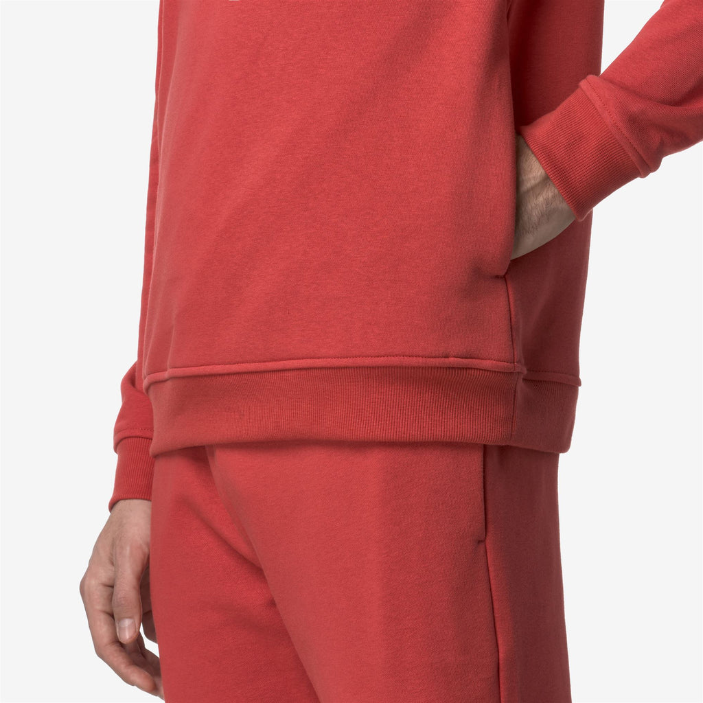 Fleece_UNISEX_LE VRAI ARNETTE POLY COTTON_Jumper_Red Jasper - Commercial 7