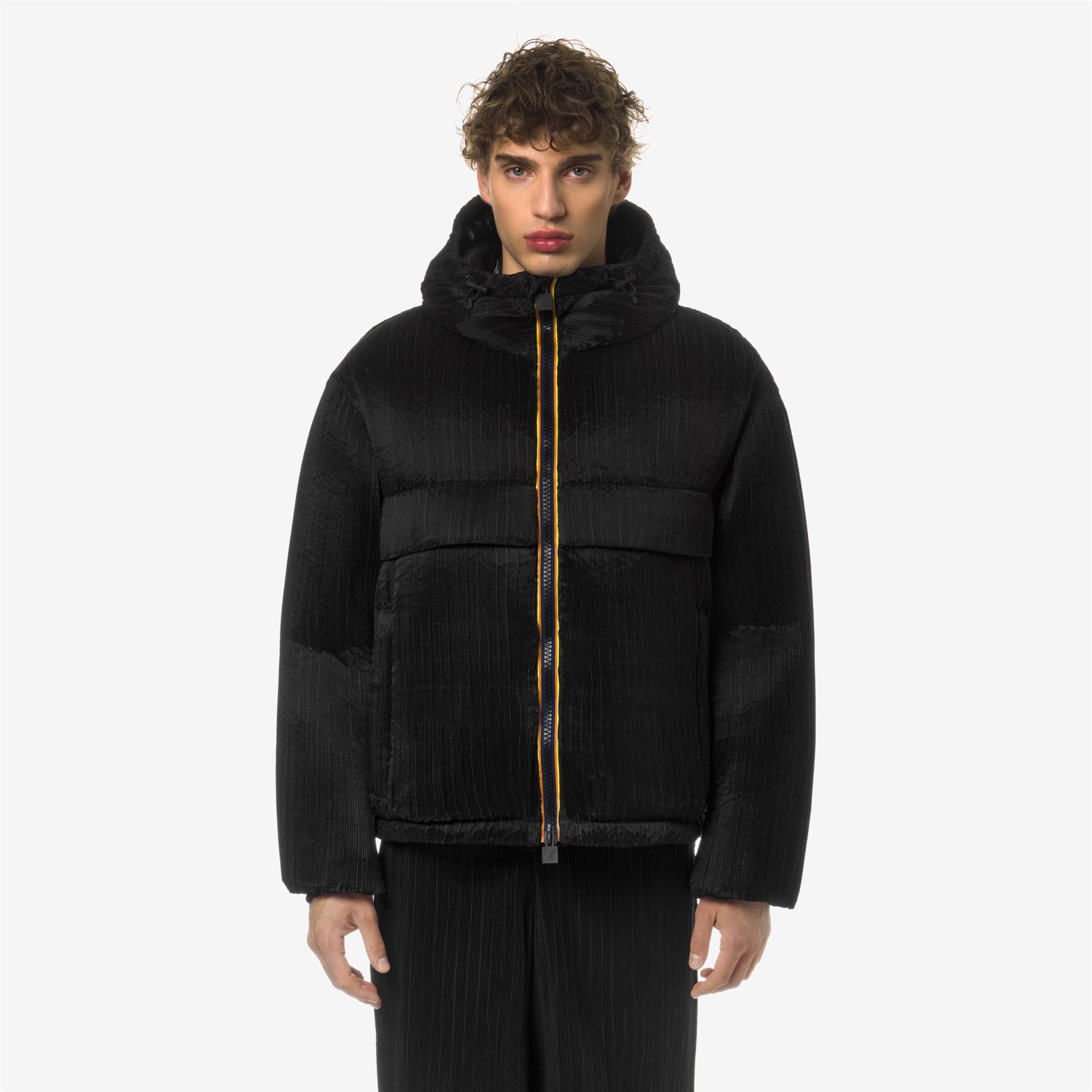 Jackets_Man_CLAUDENY PLISSE THERMO HEAVY_Short_Black Pirate - Commercial 4