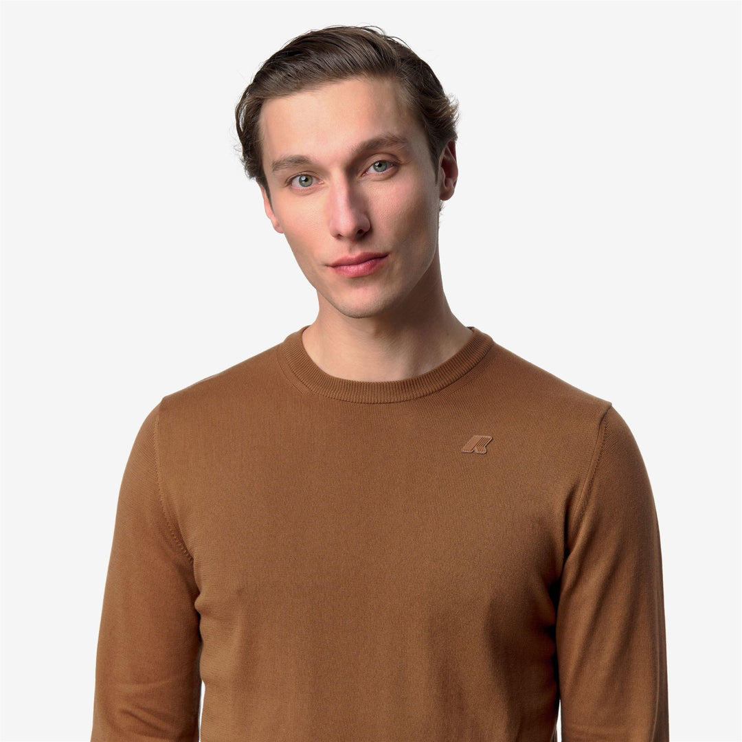 Suéter de cuello redondo de algodón para hombre en marrón y naranja main