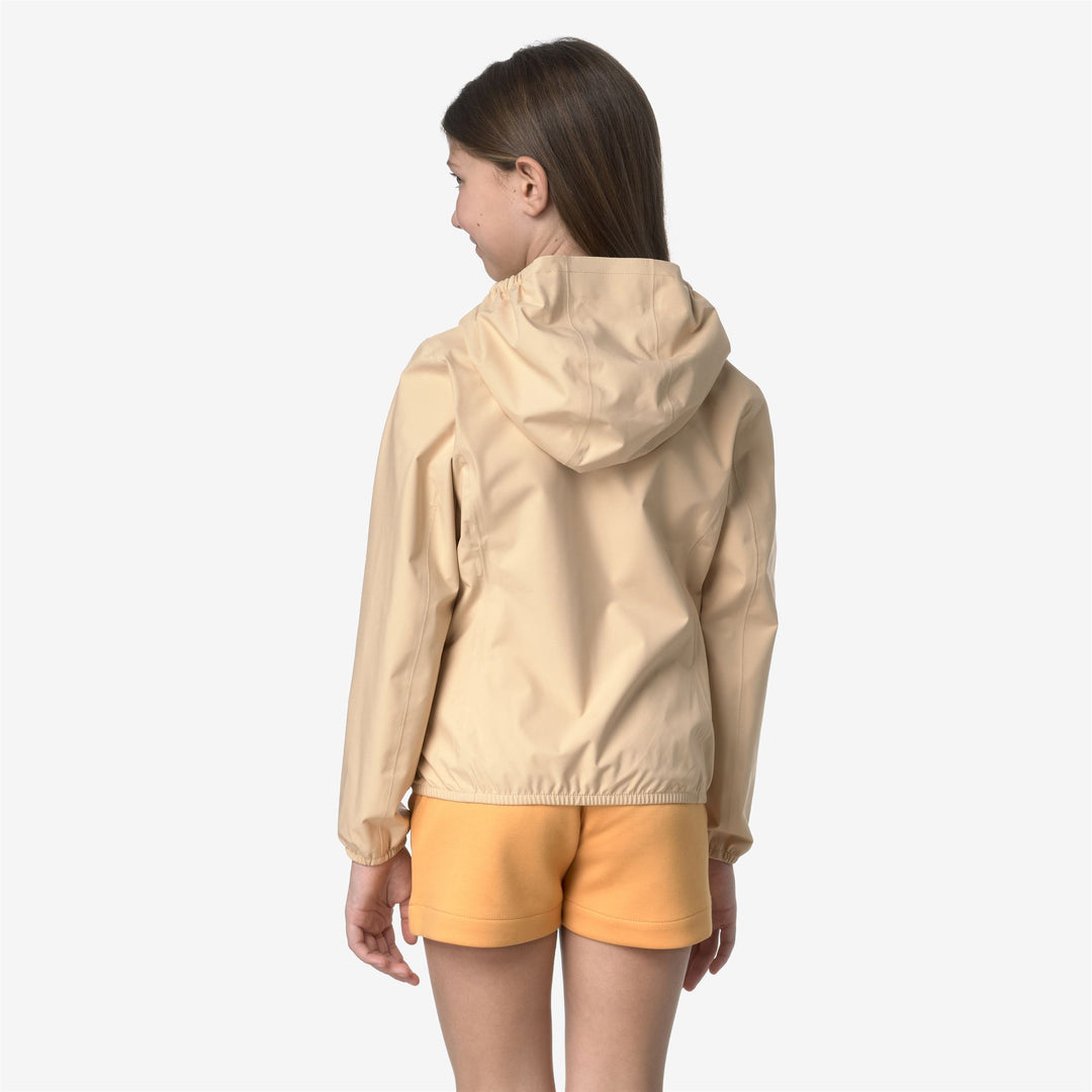 Chaqueta impermeable ajustada para niñas en beige y naranja main