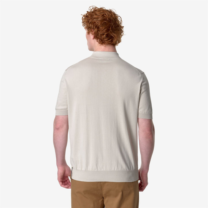 Polo clásico de punto gris beige para hombre para uso urbano 5