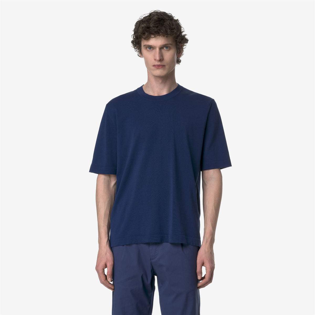 Knitwear_MAN_COMBE_Pull Over_Blue Depths - Commercial 4