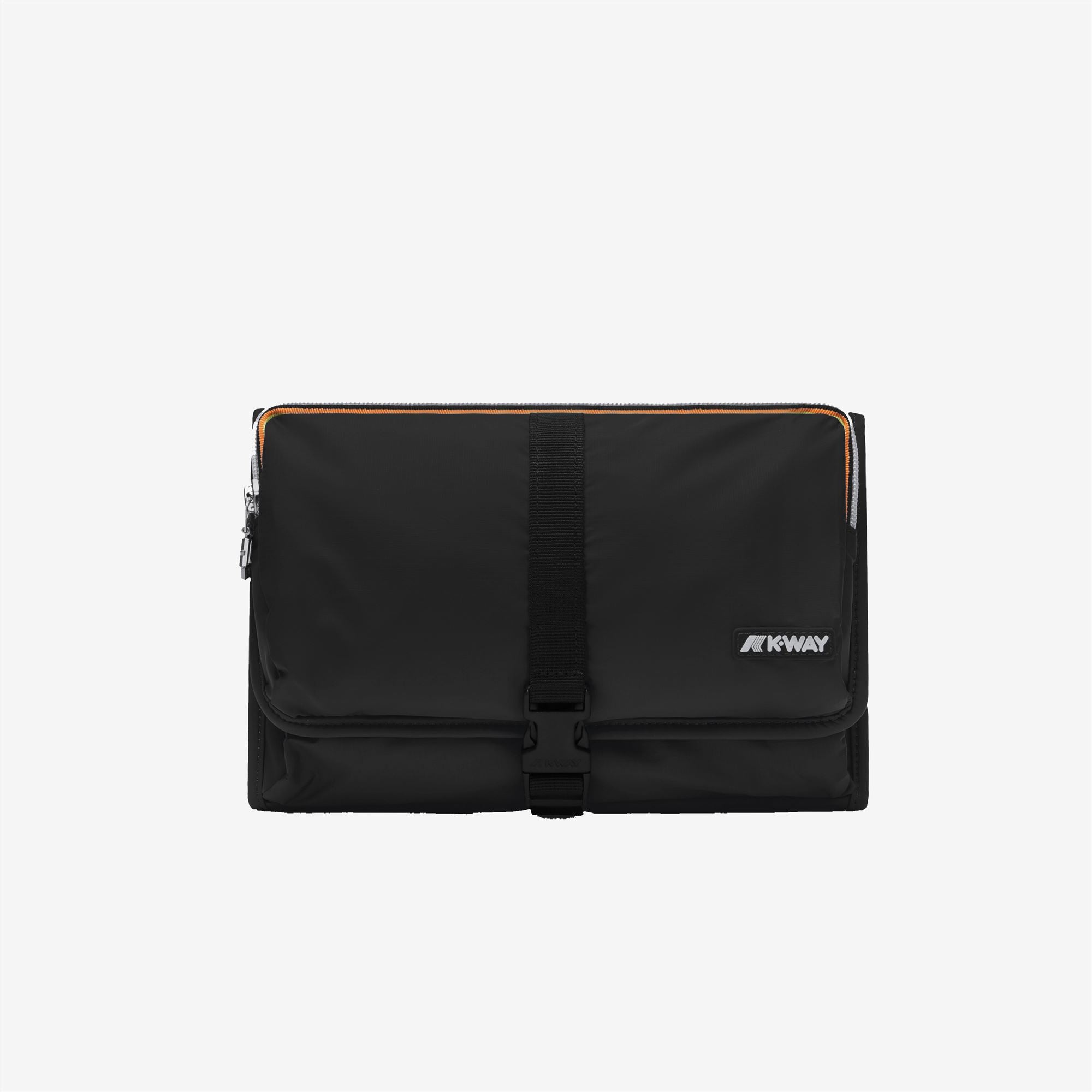 Small Accessories_UNISEX_REVILLE_Beauty Case_Black Pure - Commercial 1