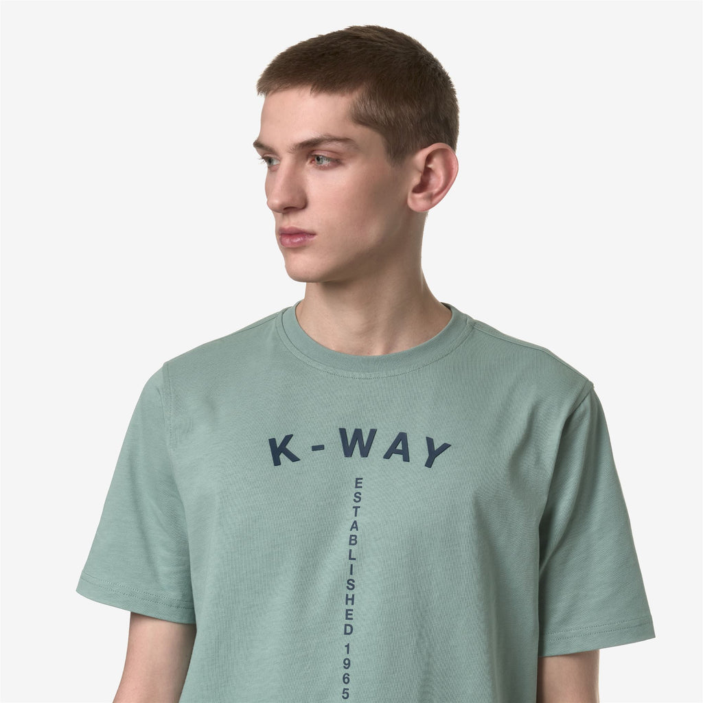 T-Shirts & Top_Man_ODOM TYPO EST._T-Shirt_Green Mold - Commercial 7