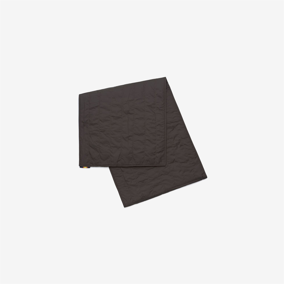 Bufanda acolchada negra para mujer con tejido impermeable 01