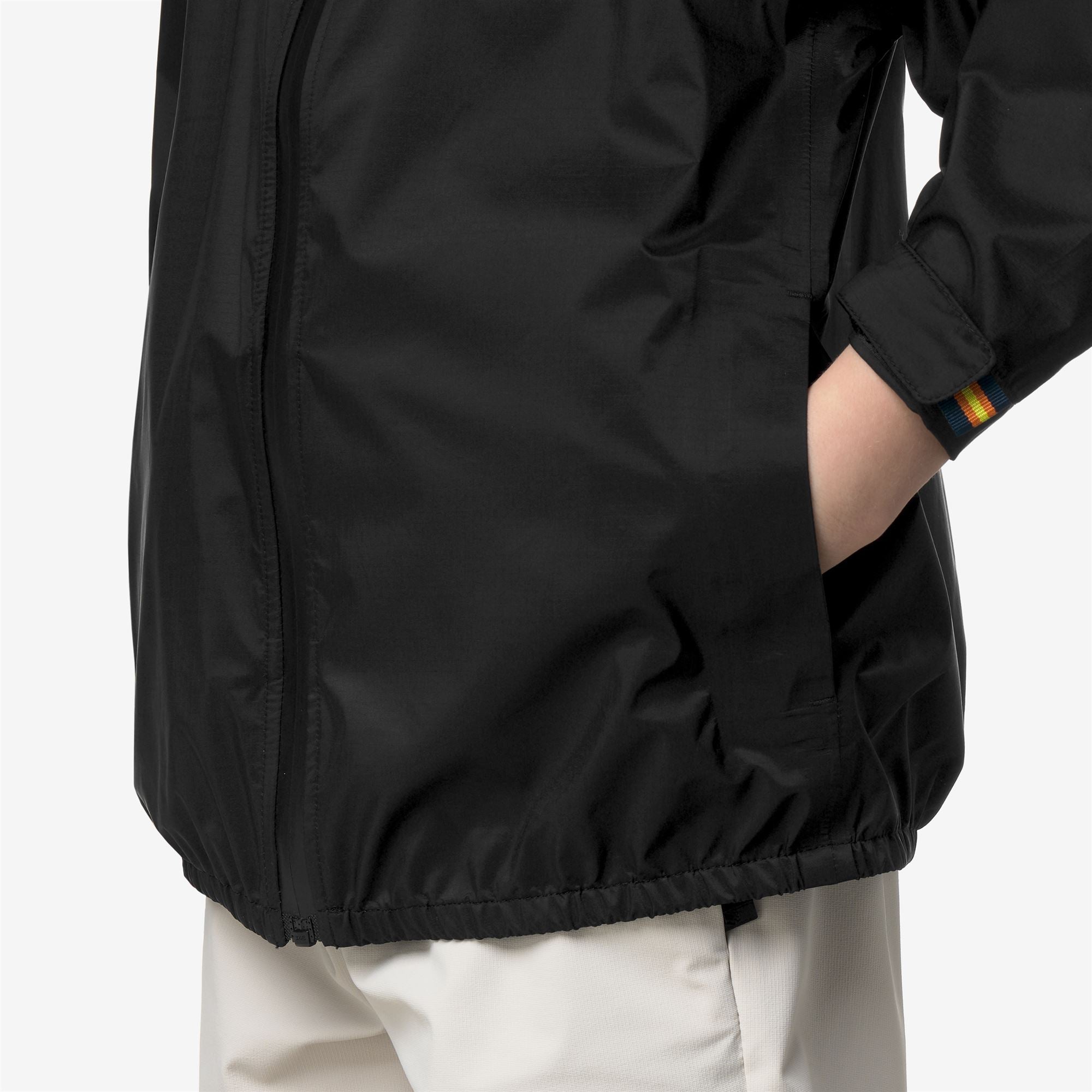 Jackets_Kid unisex_P. CHARMAIN TRAVEL_Short_Black Pure - Commercial 7