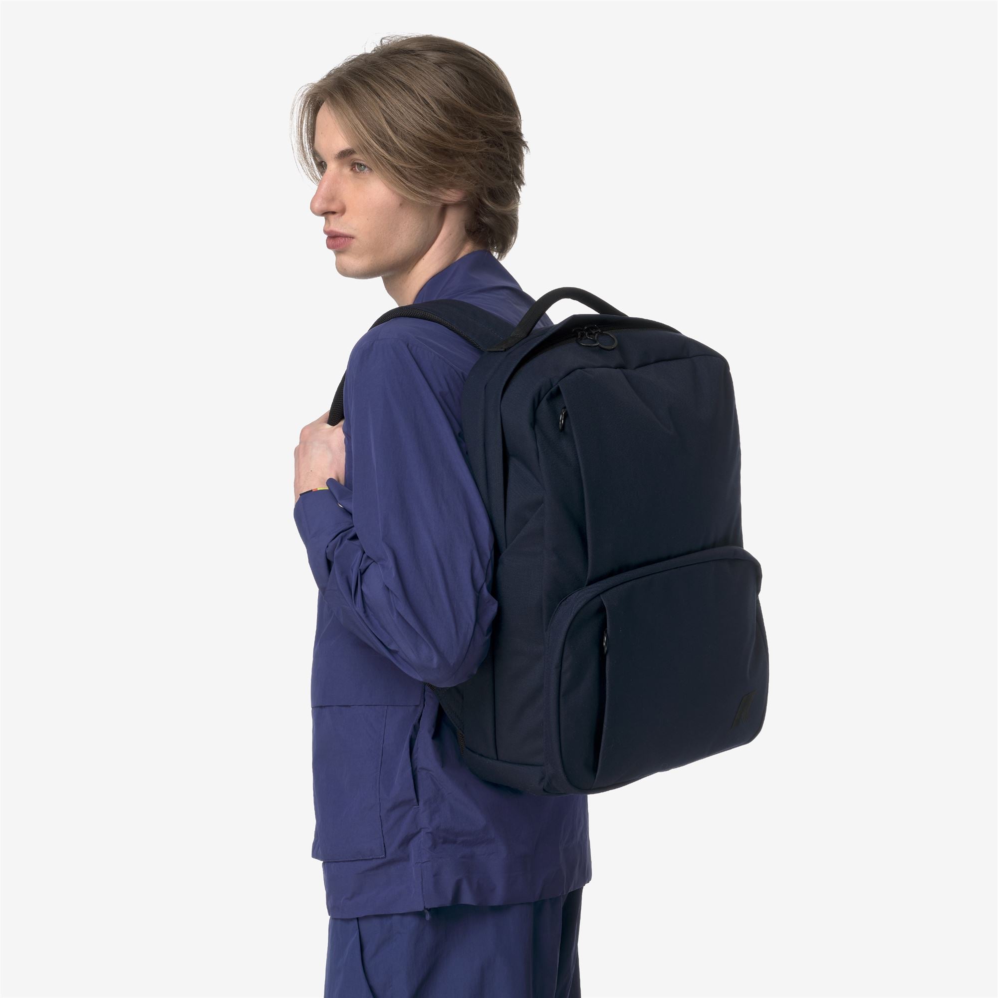 Bags_UNISEX_ENOA_Backpack_Blue Depth - Commercial 5