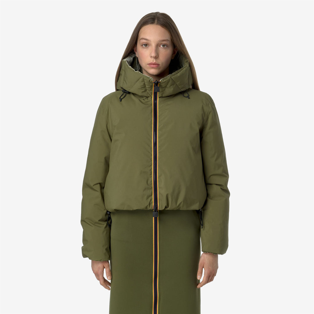 Chaqueta corta reversible amarilla y verde para mujer con relleno reciclado main