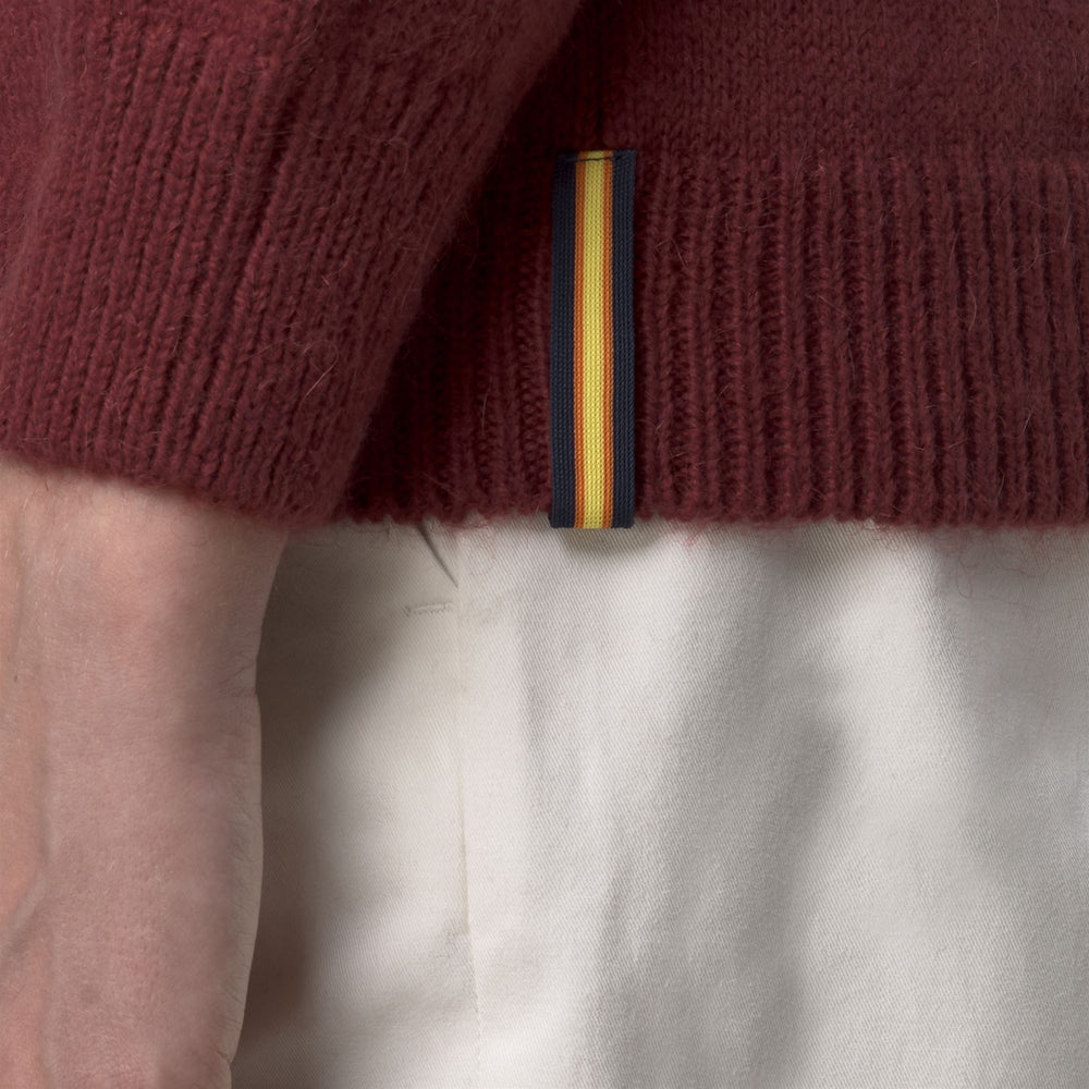 Maglione rosso da donna con collo a imbuto in maglia con misto mohair 02