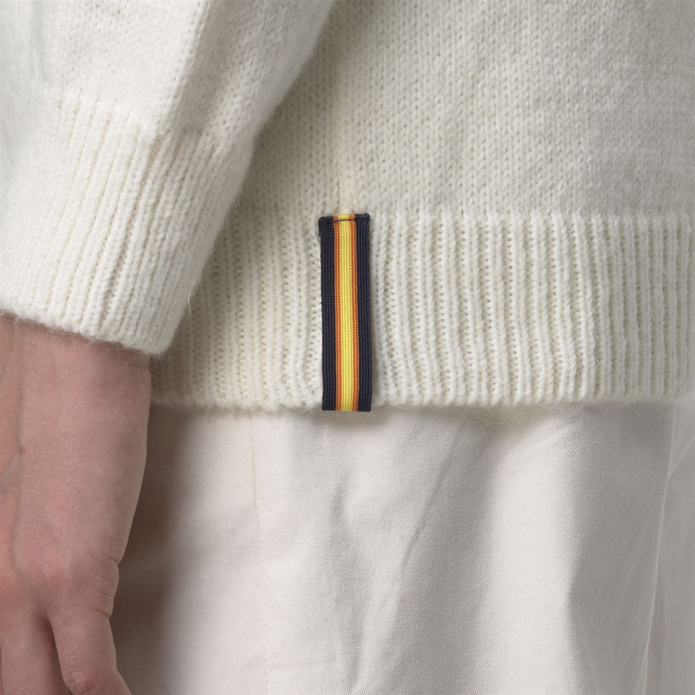 Maglione bianco da donna con collo a imbuto in maglia con misto mohair 02